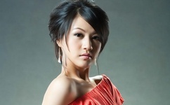 小车坐不下岳坐我腿上